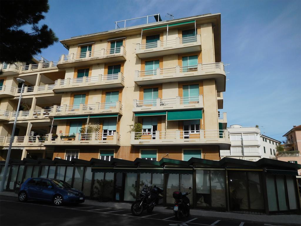Baia Delle Favole Affittacamere Сестри-Леванте Экстерьер фото
